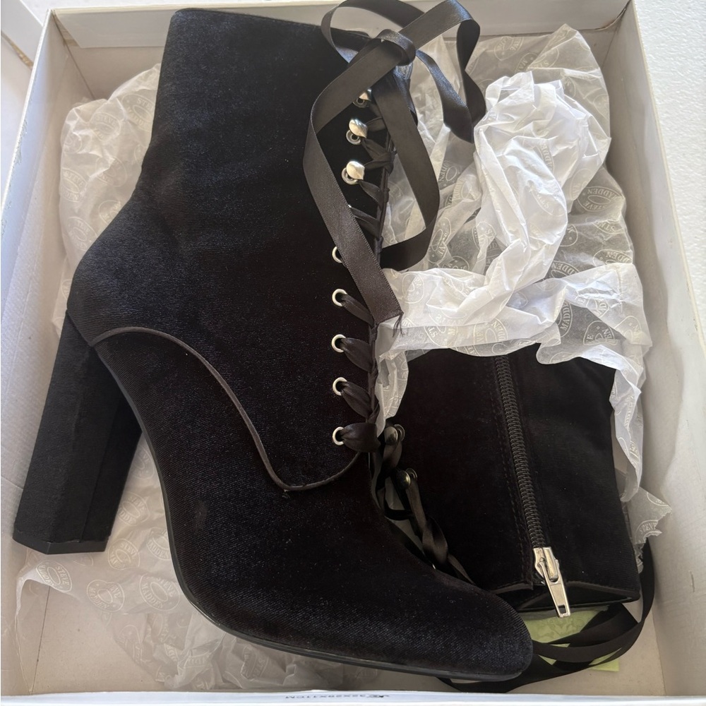 Steve Madden Evolved - Black Lace Up Boots with High Block Heel